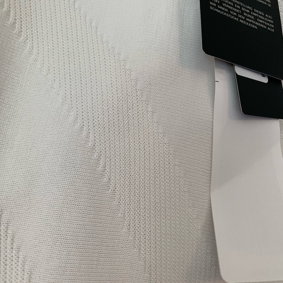 Joseph Ribkoff Size M top - Picture 7 of 15